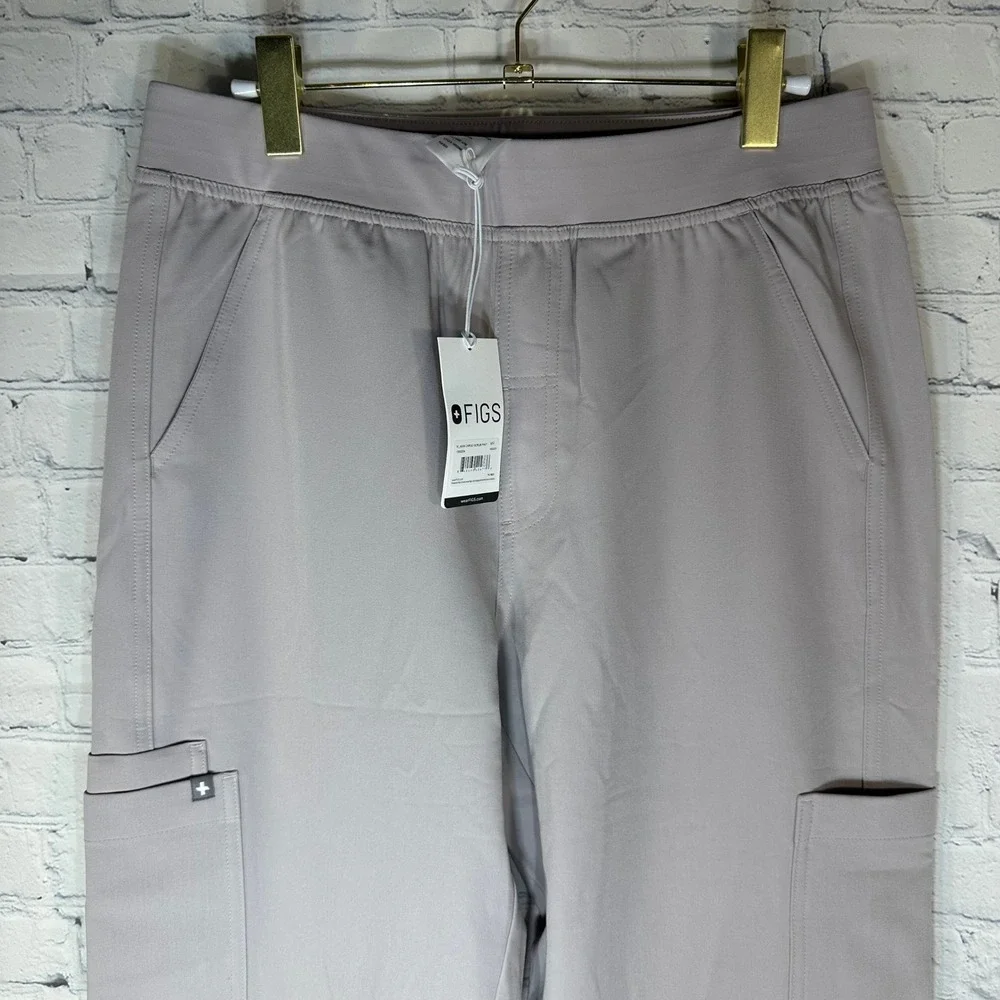 NEW FIGS Mens Axim Cargo Scrub Pants Medium Technical Collection 1000204R
